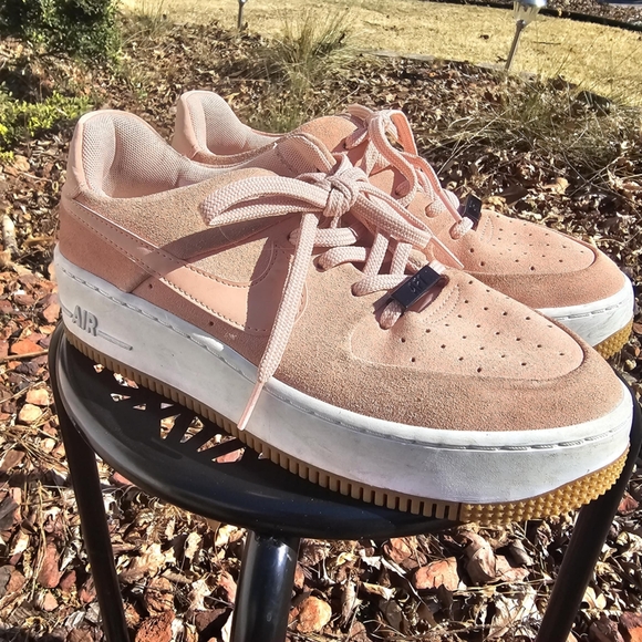 Nike Air Force 1 - Picture 3 of 8